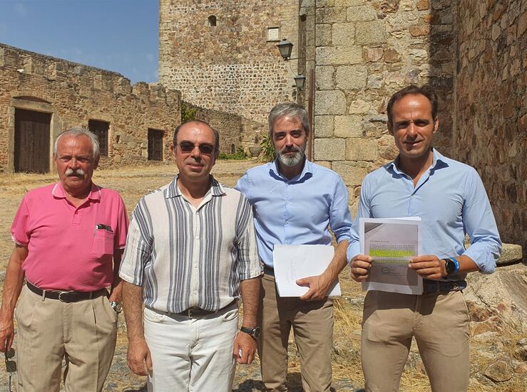 PP critica el estado de conservacin del castillo de Alburquerque y pide a Junta que acte