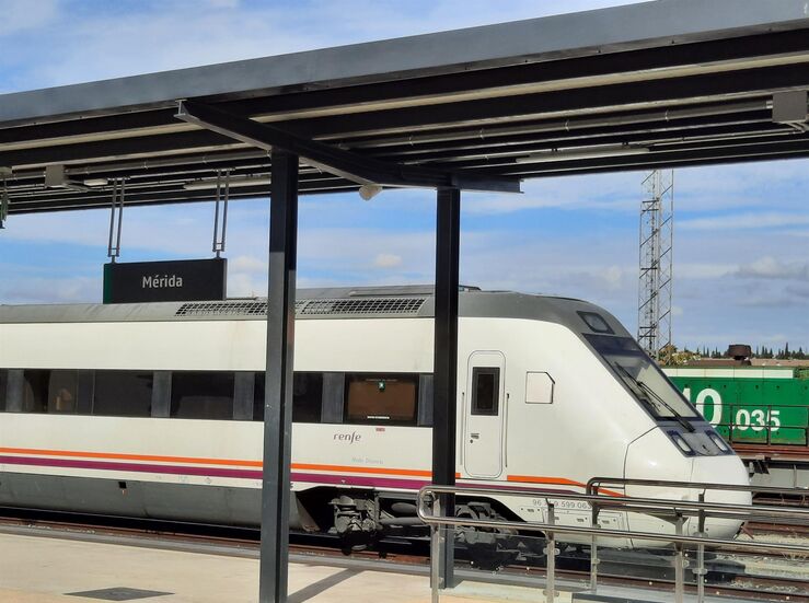 Renfe agrupa todos los servicios ferroviarios de viajeros en Extremadura bajo mando nico