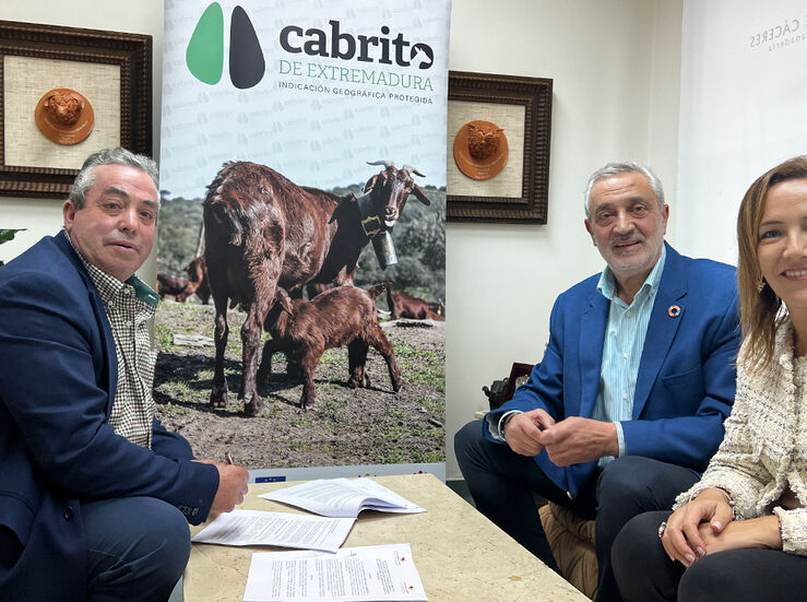 La Diputacin de Cceres firma convenio con la recin estrenada IGP Cabrito de Extremadura