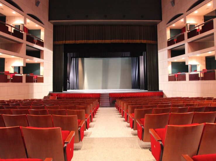 El Lpez de Ayala de Badajoz celebra el Da Mundial del Teatro con una visita guiada 