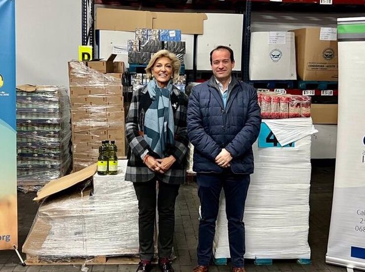 La AEEF dona productos a los Bancos de Alimentos de Cceres y Badajoz
