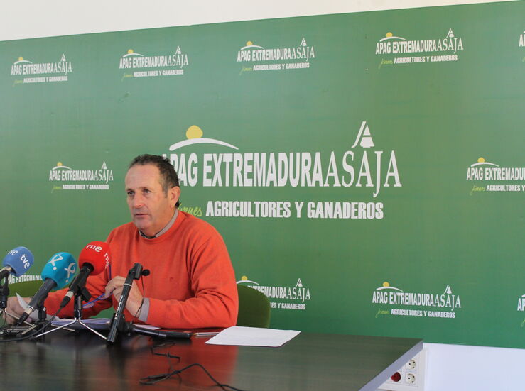 APAG Extremadura Asaja pide bonificar el gasleo con 30 cntimosl y reducir IVA un 10