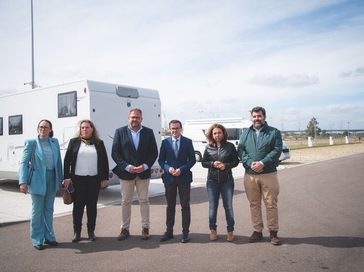 Mrida cuenta con un nuevo rea de caravanas y autocaravanas para 28 vehculos