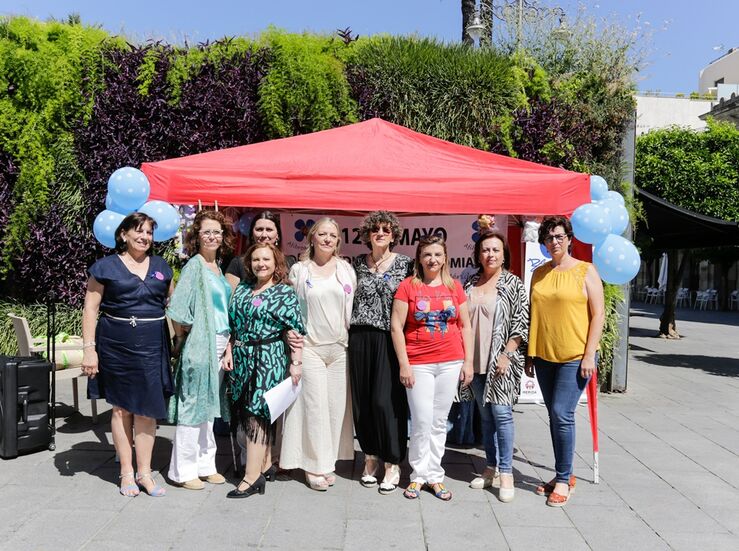Afibromerida celebra el Da Internacional de la Fibromialgia en la Plaza de Espaa
