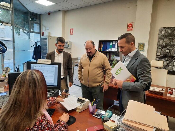 Vox Extremadura pide que el Gobierno derogue la Ley de Bienestar Animal 