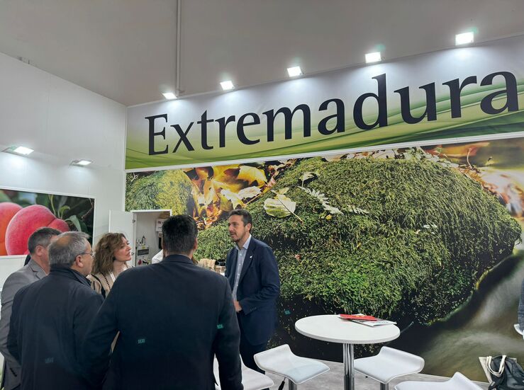 Stand de Extremadura AVANTE promociona sector frutcola en la Fruit Logstica de Berln