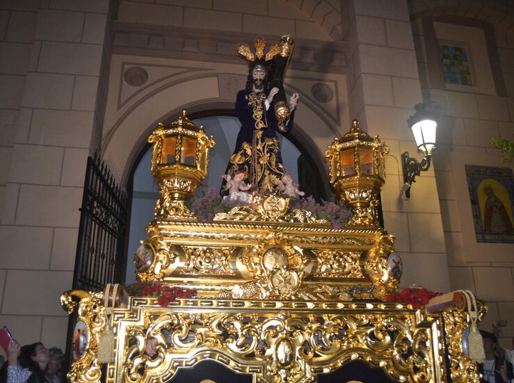 Las Descalzas y San Fernando procesionan este Martes Santo en Badajoz 