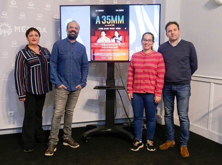 A 35 mm Una tarde de cine se estrena el Centro Cultural de Nueva Ciudad de Mrida