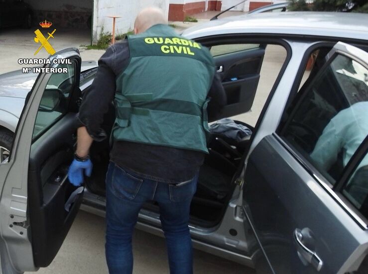 Detenida una mujer por tentativa de homicidio al disparar contra un vecino en Almoharn