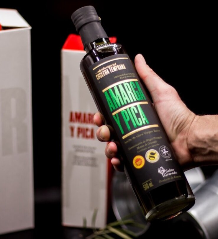 El aceite de oliva virgen extra es un manjar lquido que mejora la salud