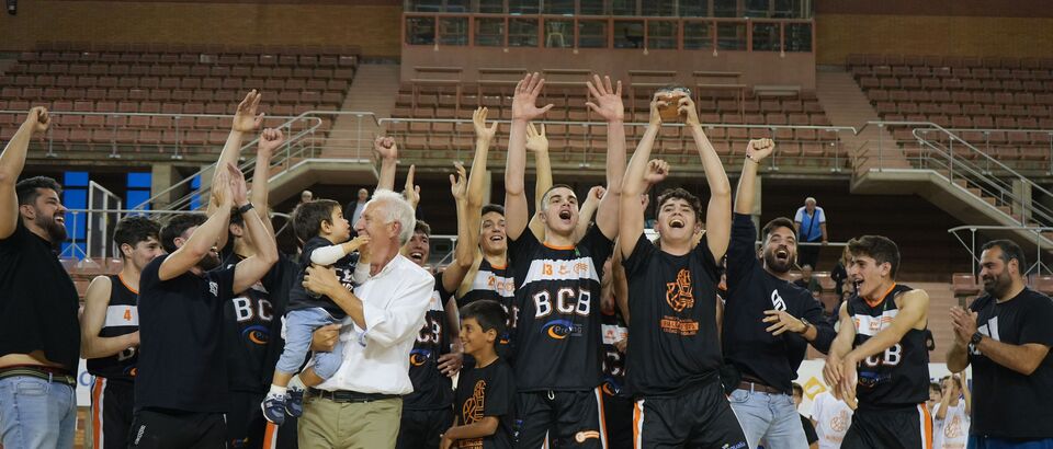 BCB Vítaly é proclamado campeão do torneio de basquete Ciudad de Badajoz